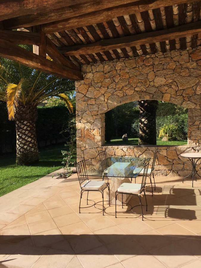 Le Champmazet Bed and Breakfast La Roquette-sur-Siagne Exteriör bild