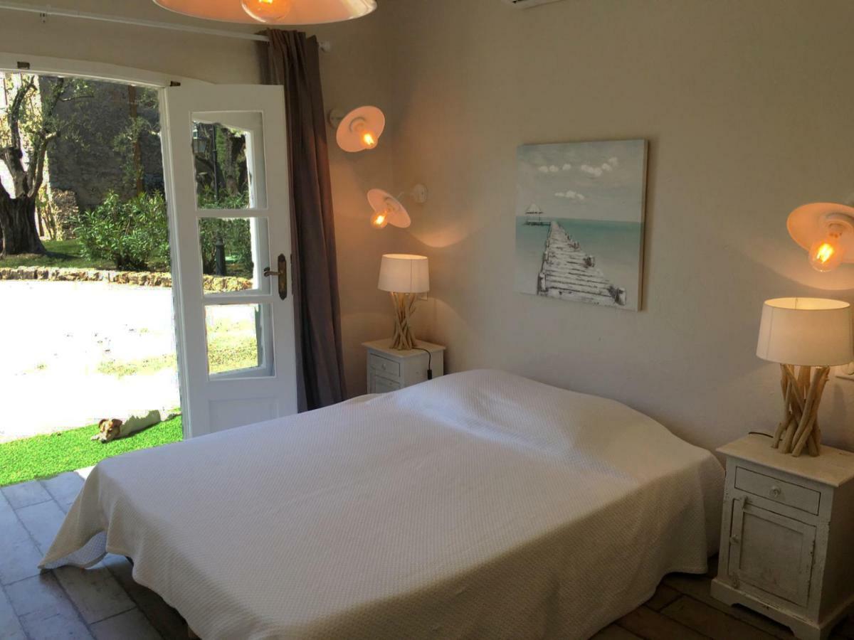 Le Champmazet Bed and Breakfast La Roquette-sur-Siagne Exteriör bild