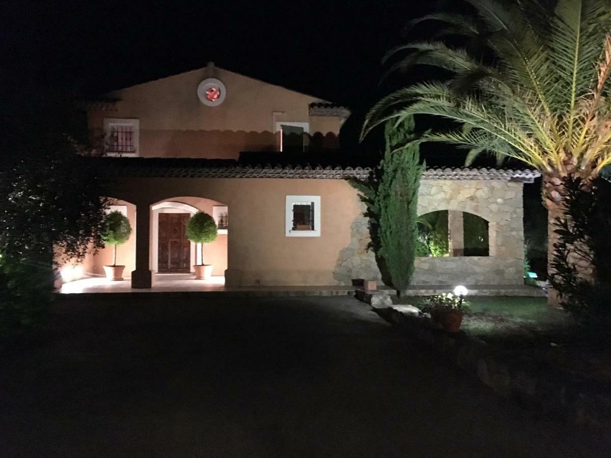 Le Champmazet Bed and Breakfast La Roquette-sur-Siagne Exteriör bild