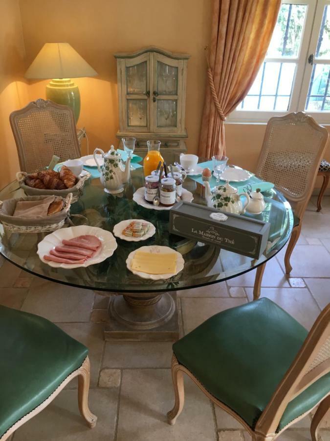 Le Champmazet Bed and Breakfast La Roquette-sur-Siagne Exteriör bild