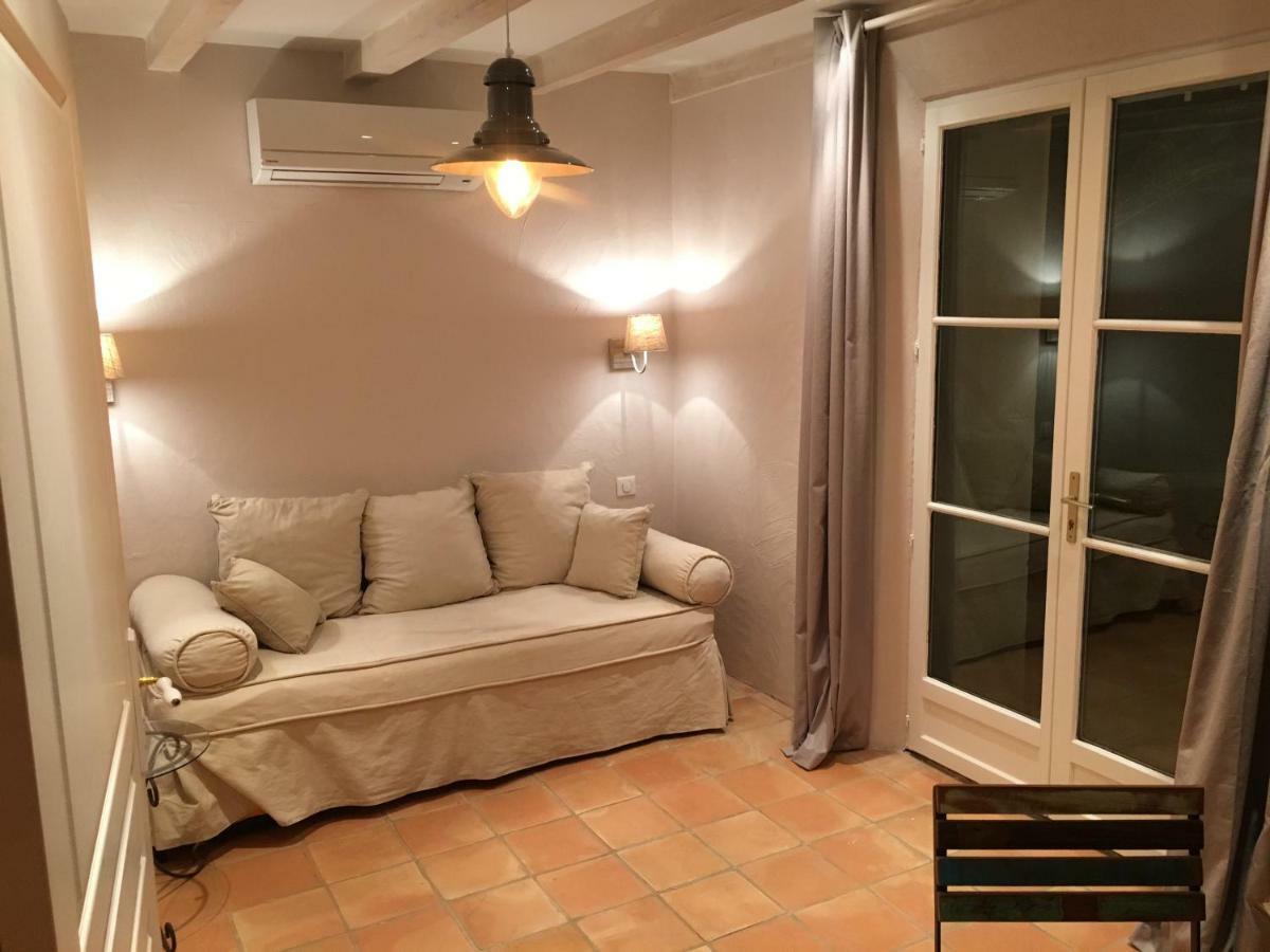 Le Champmazet Bed and Breakfast La Roquette-sur-Siagne Exteriör bild